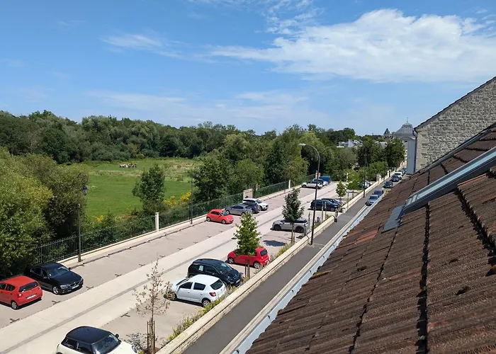 Chantilly Sous Les Toits